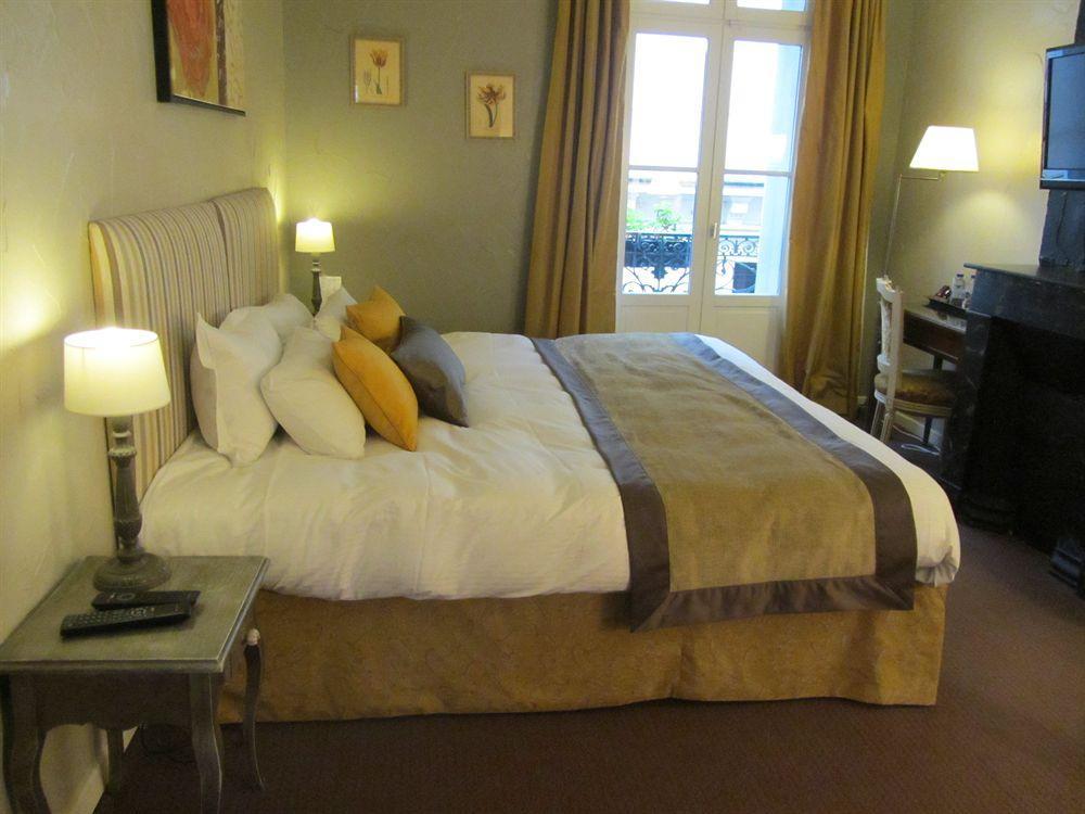 Hotel D'Aragon - Place De La Comedie Montpellier Eksteriør billede