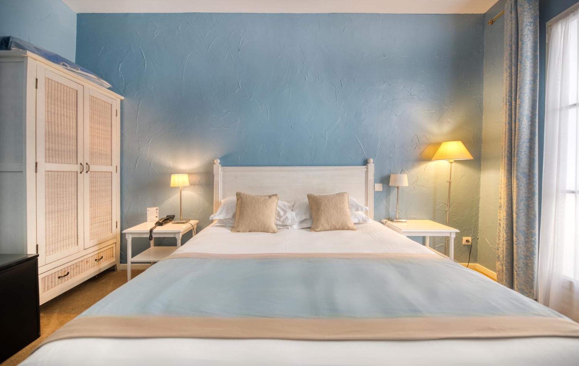 Hotel D'Aragon - Place De La Comedie Montpellier Eksteriør billede