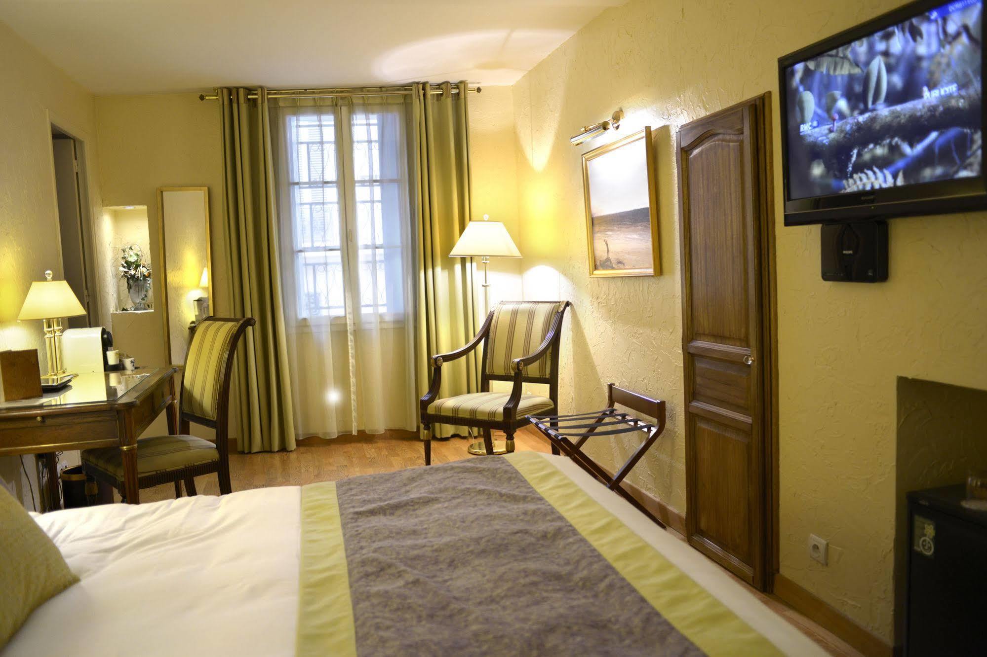 Hotel D'Aragon - Place De La Comedie Montpellier Eksteriør billede